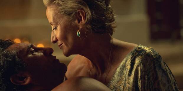 Hera and Posideon have a love affair in Kaos.