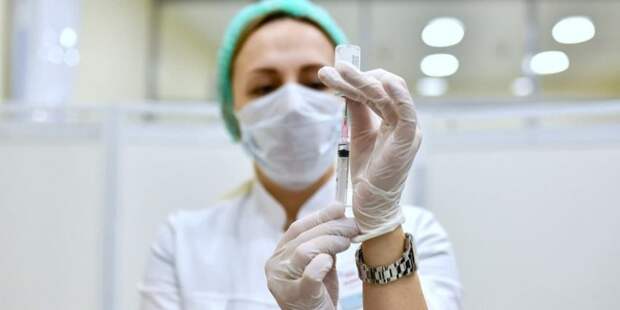 Сделать прививку в ГУМе смогут до 5 тыс человек в день