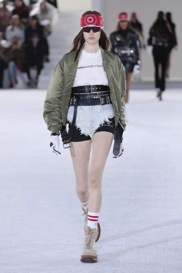 Alexander Wang Spring 2019 RTW (трафик)