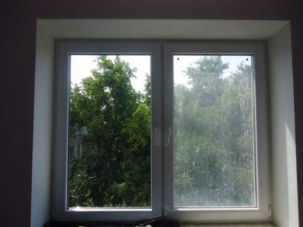 Немытые окна - признак тоски и одиночества. / Фото: Vodakanazer.ru