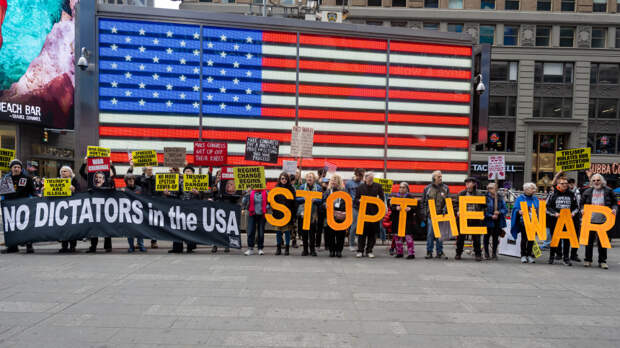 Почти 60% американцев выступили против войны США с Ираном