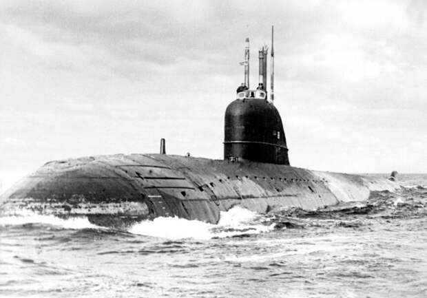 Покорение Северного полюса первой советской атомной лодкой