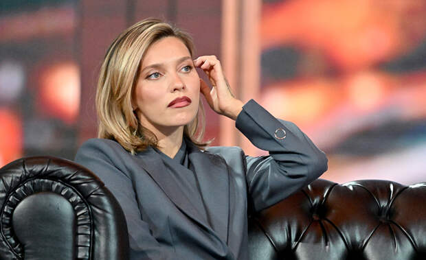 «Что?! Из меня недавно целый человек вышел!»: Регина Тодоренко возмутилась бестактностью коллеги