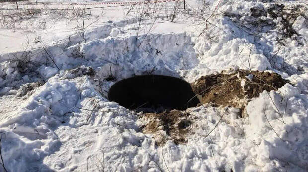 Семилетний ребенок провалился в люк и просидел там шесть часов