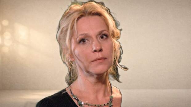 Невероятная молодость в 70 и 40 лет брака: Анна Каменкова о «счастье» материнства в 34 года