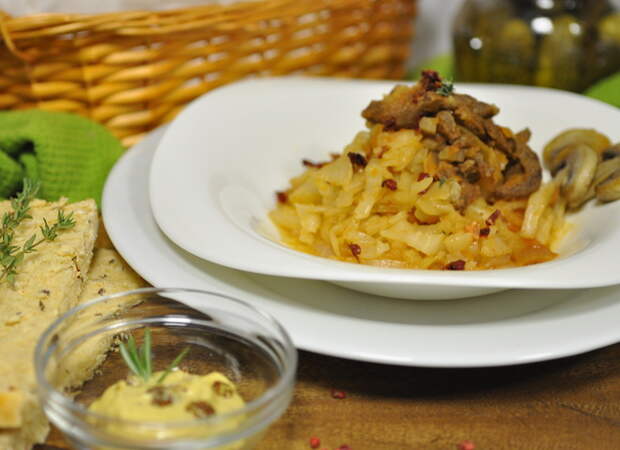 Бигус: рецепт с капустой, мясом и грибами