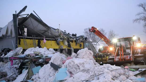 СК выяснит, почему кровля обрушившегося ТЦ в Новосибирске не выдержала снега