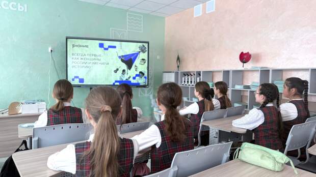 В РТ свыше 500 школ и колледжей присоединились к праздничной акции Общества «Знание»