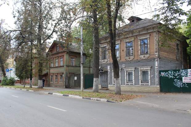 Власти пообещали восстановить дома №129 и №131 на улице Горького