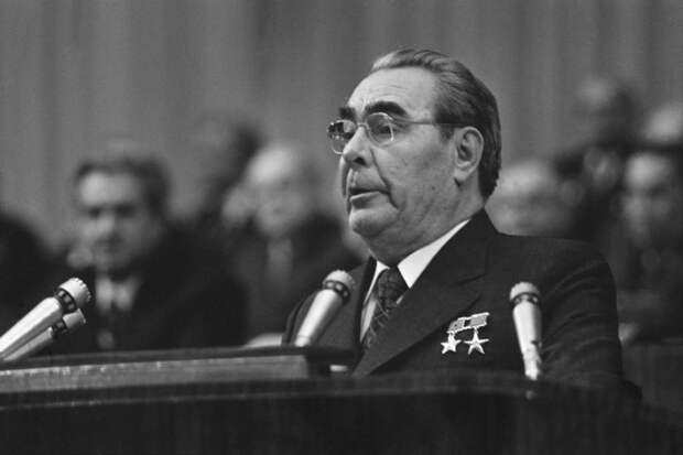 Почему Леонид Брежнев называл свою жену Викторию мужским именем