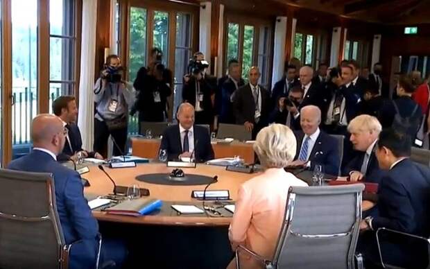 Саммит лидеров стран G7 начался с обсуждения фотографий Путина с голым торсом