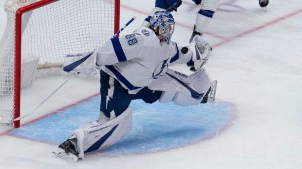 Василевский — главный претендент на «Везину» по версии сайта НХЛ, Сорокин — 2-й