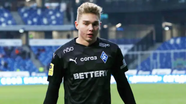 СЭ: «Спартак» заинтересован во вратаре «Крыльев Советов» Ломаеве