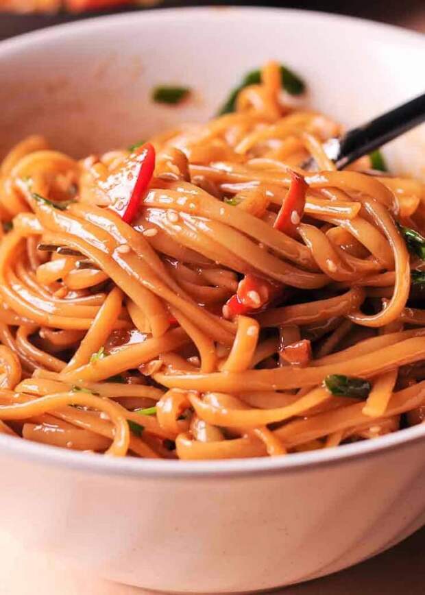 Вкусно, сытно, дешево: 8 аппетитных рецептов для студентов (простых и необычных)