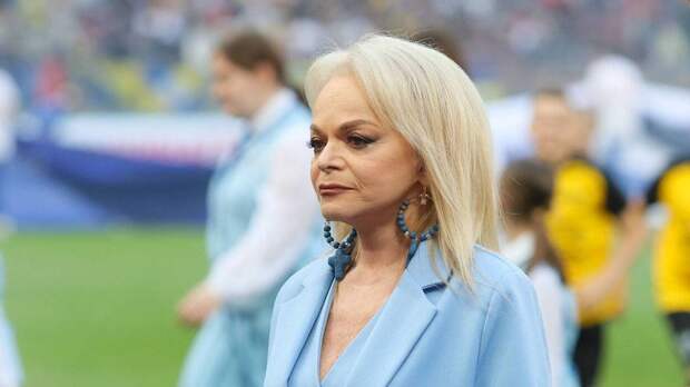 «Я бы не покупала эту машину»: Лариса Долина попала в серьезное ДТП