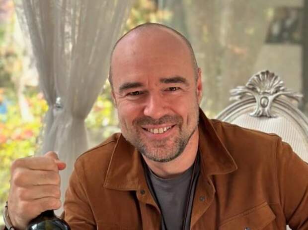 «Твоя жена ко мне клеится»: как Роман Товстик узнал о неверности Елены