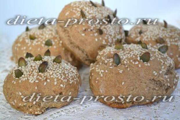 Ржаные булочки с кунжутом