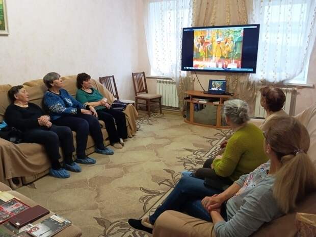 Симферопольская библиотека провела мероприятие ко Дню Неизвестного солдата