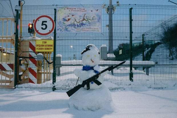 Как россияне встречали Новый год в армии, рехабе и на Крайнем Севере. «Санта летит над нашей частью»