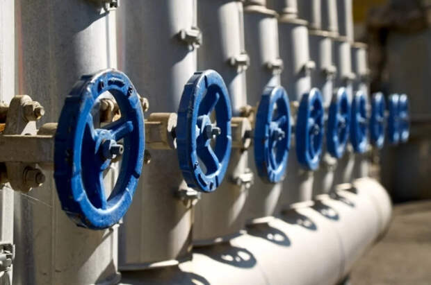 В единственном прибалтийском ПХГ осталось меньше трети запасов газа