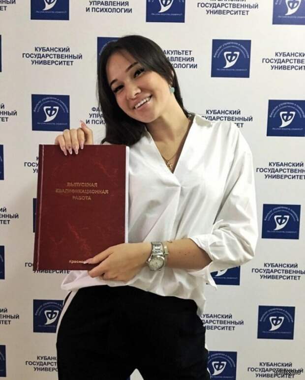 Очаровательные выпускницы школ и вузов (43 фото)