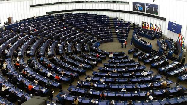 ЕК: Венгрия и Словакия прекратили поставки дизтоплива на Украину