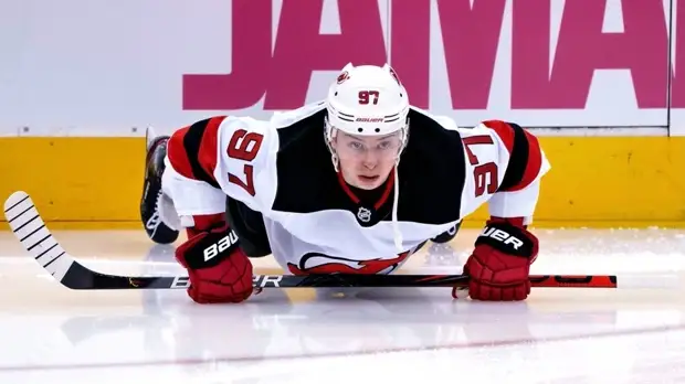 Проблемы с адаптацией, низкая результативность и солидный контракт: почему «Нью-Джерси» выставил Гусева на драфт отказов