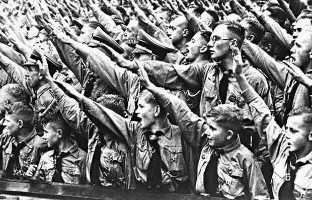 SCHUTZSTAFFEL (Что такое СС)