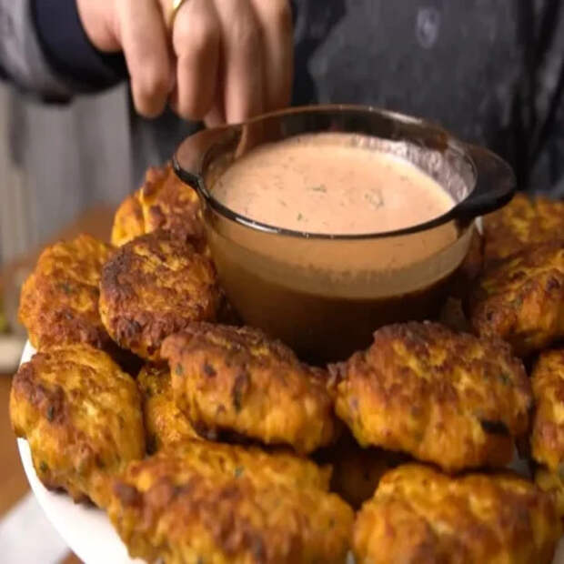 Ленивые пирожки с мясом за 15 минут: больше никакой лепки и муки на весь стол. Сытный ужин для всей семьи