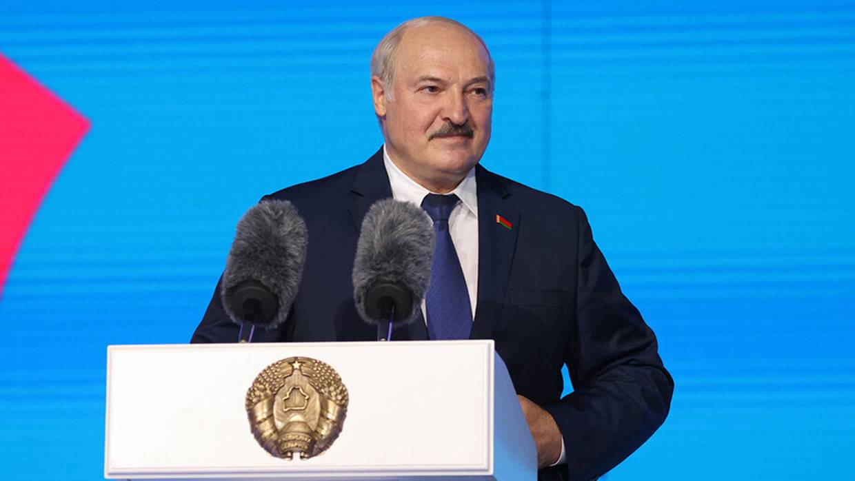 Лукашенко помог пожилой мигрантке в пункте «Брузги» найти ее пропавших родственников