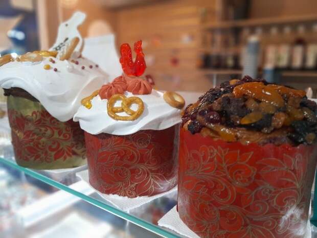 Куличи и пасхи: приготовить самому или купить в супермаркете?