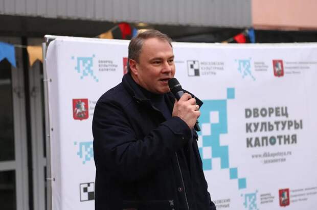 Петр Толстой: Материнский капитал необходимо индексировать с рождением второго ребенка. Автор фото: Александр Чикин