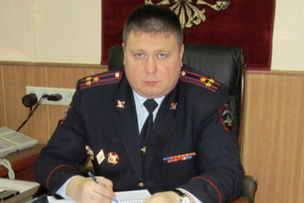 Пять миллионов долларов нашла ФСБ у задержанного подполковника МВД