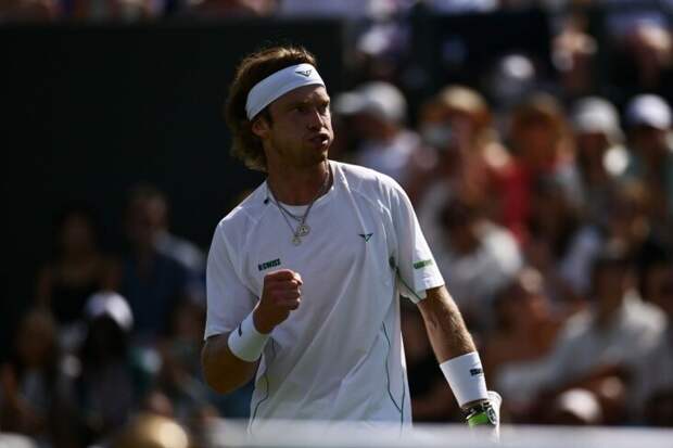 Рублёв догнал Надаля и Давыденко, уступая по четвертьфиналам в Дохе только Федереру