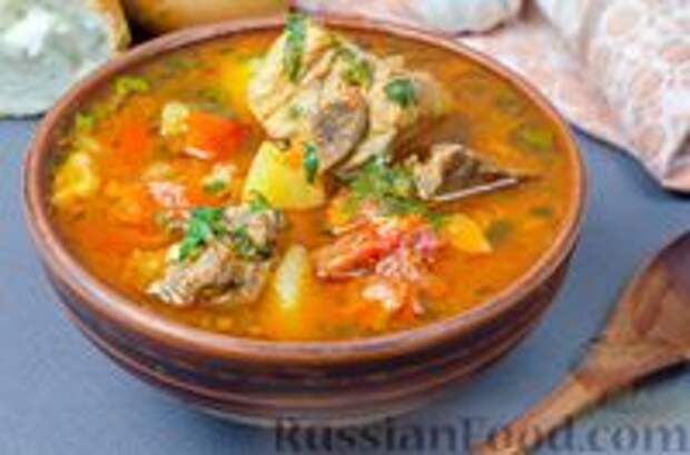 Фото к рецепту: Бограч с телятиной и свиными рёбрами