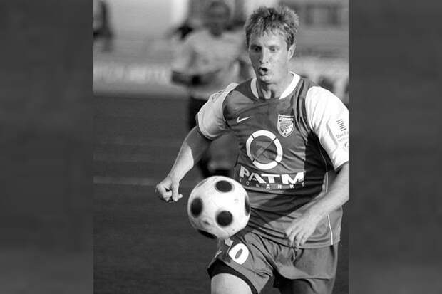 Умер легендарный форвард ФК «Сибирь» Дмитрий Акимов