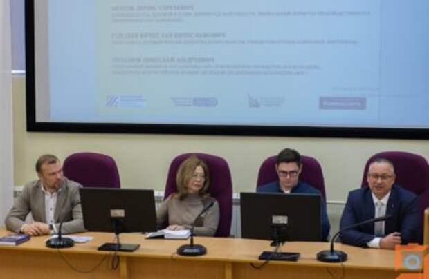 Елена Рулева провела встречу со студентами ЛГУ им. Пушкина