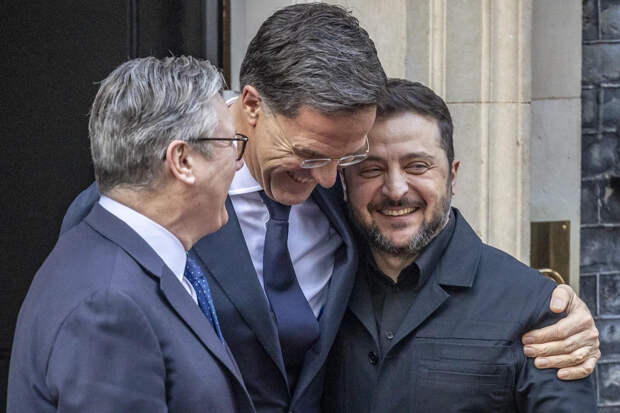 «Барьер рушится»: риск прямого конфликта НАТО с Россией возрос многократно