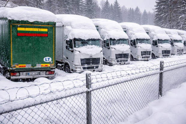 КАК ВЫСТРЕЛИТЬ В САМИХ СЕБЯ: ЛИТВА ПАЛЬНУЛА – И? 