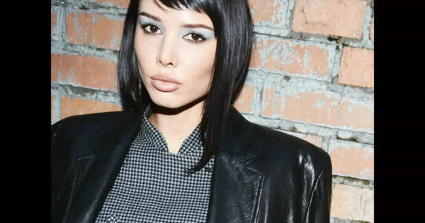 Анастасия Решетова (в новом имидже), Андрей Малахов и Ксения Соловьёва посетили благотворительный ужин Cosmoscow