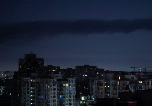 Киев затянуло дымом