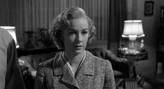 95-летняя звезда фильма «Психо» попала на фото папарацци