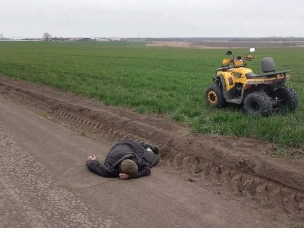 Найденный на обочине со сломанной спиной мужчина оказался беглым преступником в России
