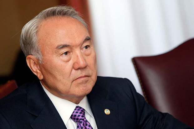 В Казахстане парламент лишил Назарбаева полномочий пожизненно возглавлять СБ