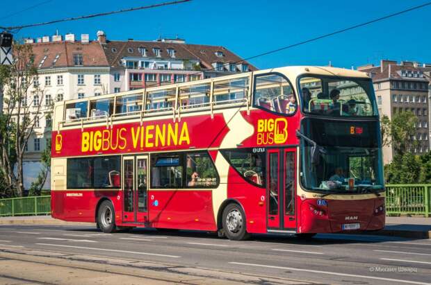 Двухэтажный экскурсионный автобус Автобус Big Bus Tours Vienna