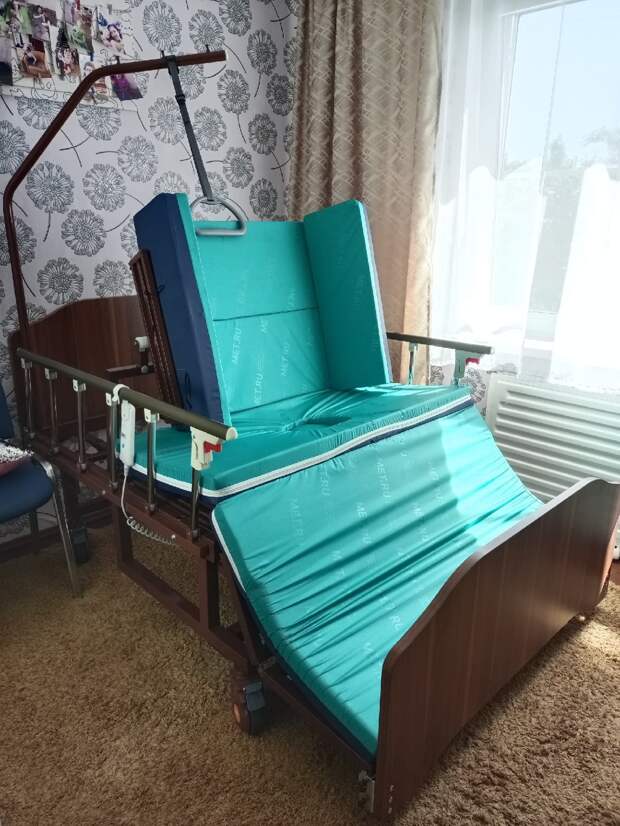 В Ржеве девочке с ДЦП приобрели многофункциональную электрическую кровать