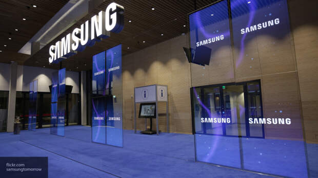 Samsung покажет Galaxy с четырьмя камерами 11 октября