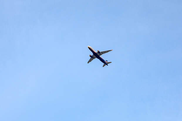 Летевший в Якутск из Петербурга самолет сел в Москве из-за неисправности