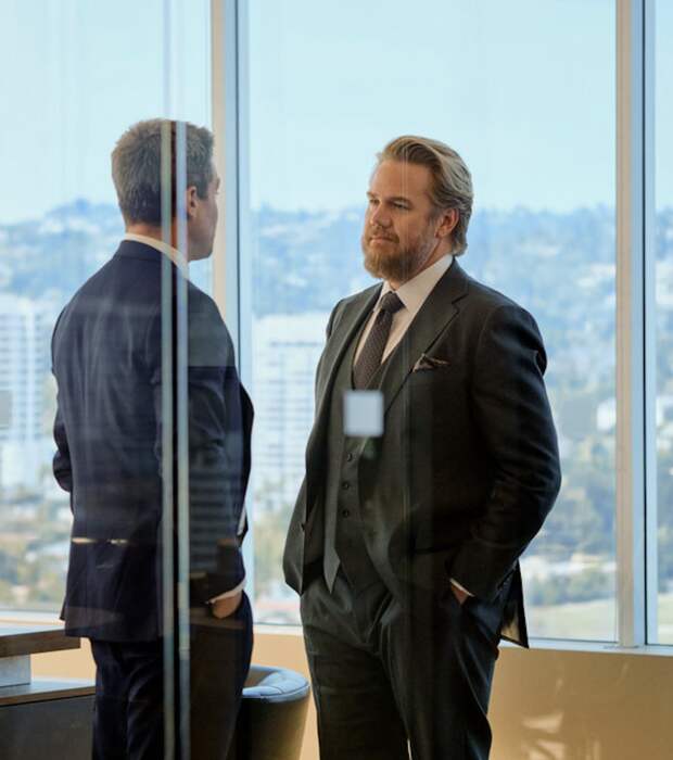 Stephen Amell and Josh McDermitt on Suits LA Season 1 Episode 1.