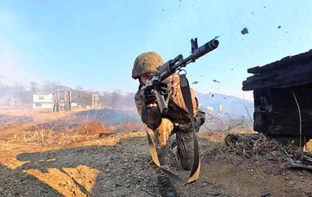 Военнослужащие Тихоокеанского флота обучают добровольцев СВО